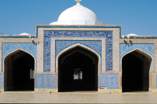 Entrance to the prayer hall from the courtyard
