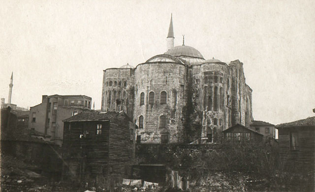 Gül Mosque - Exterior view from southeast