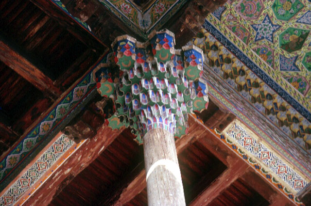 Detail, carved wooden stalactite capital