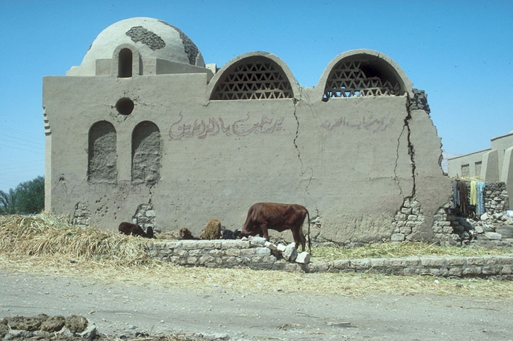 New Gourna Village - Façade showing dome and vents
