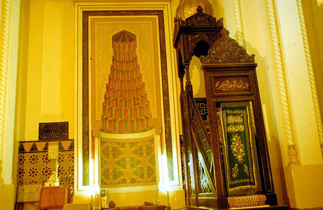 Interior, mihrab and minbar