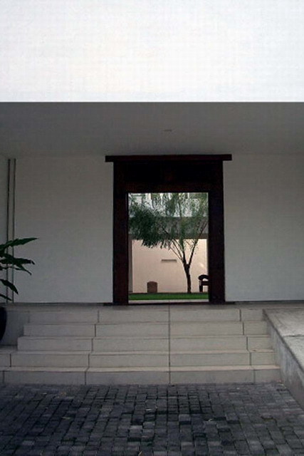 Doorway to inner court from front courtyard
