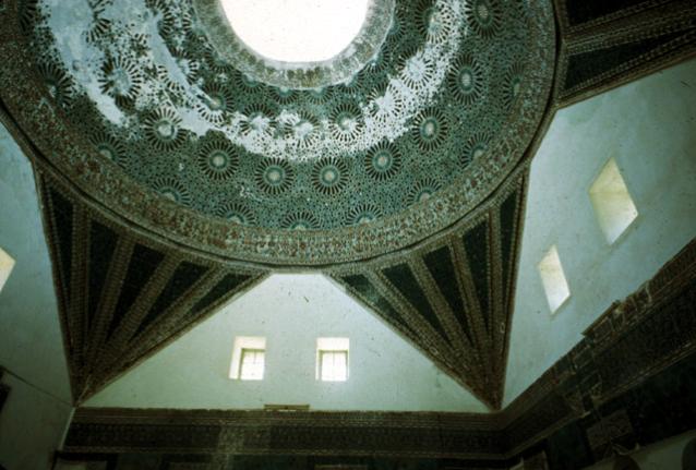 Detail of oculus and Turkish triangles