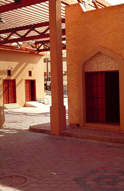 Interior, Souq al-Amir, pilar, detail