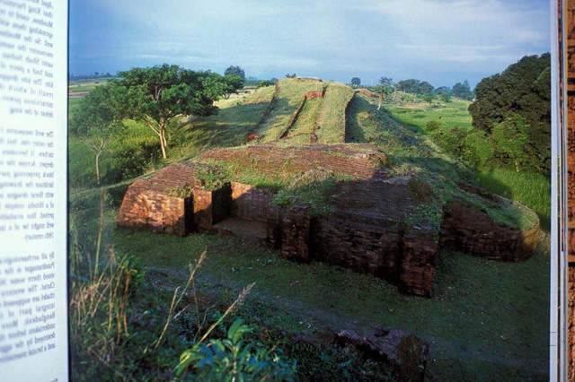 Inspiration for building base: historical ruins, Mahastan, 3 BC-12 AD