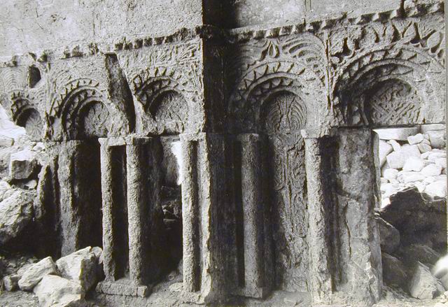 Audience Hall (or Monumental Gateway), interior detail; carved blind niches