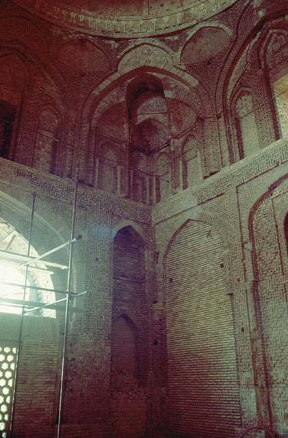 Interior view of dome chamber showing corner with squinches