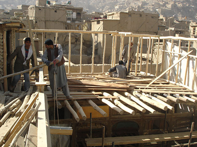 Replacement of timber roof structure and parapet screening, southern wing