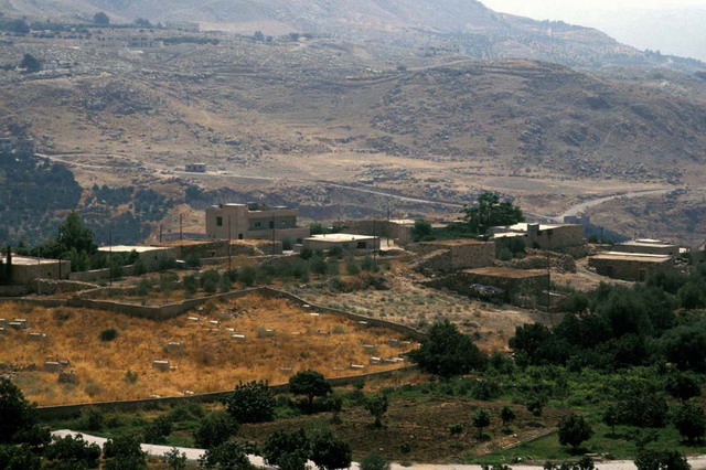 General view of the village and the valley