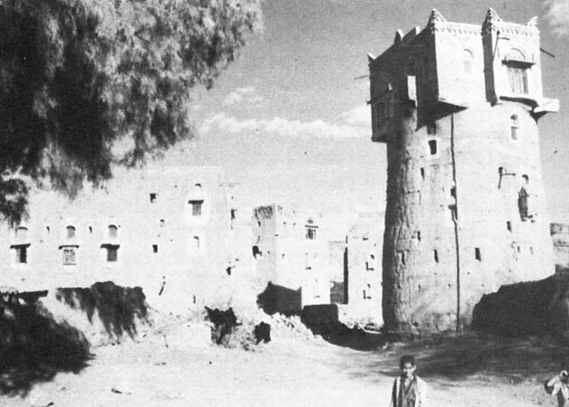 Nobah in a village near Sana'a with a square mafraj added at the top