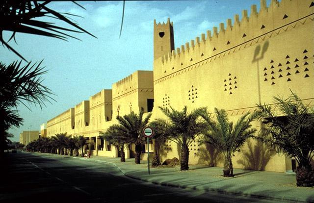 Diplomatic Quarter Landscaping and Al-Kindi Plaza