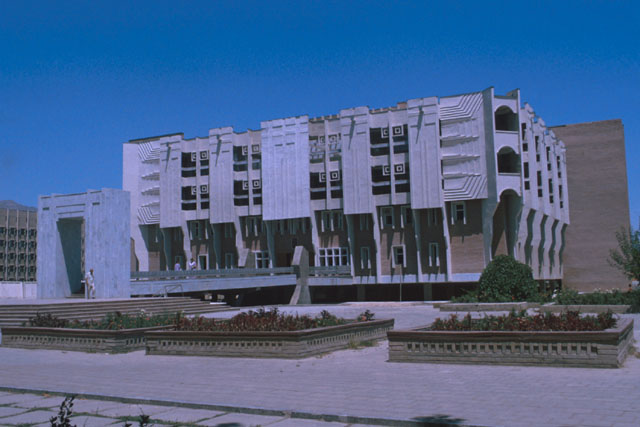 Toshkhoja Asiri Regional Library