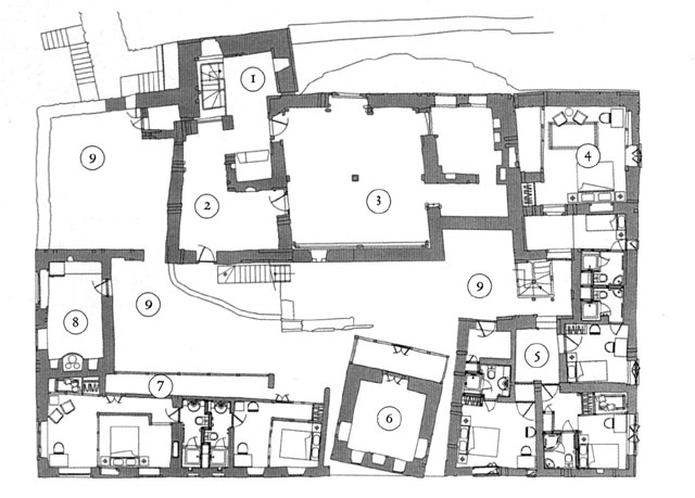 Fort residence; ground floor plan with landing (1), vestibule (2) audience hall (3), Raja's ground floor suite (4), vestibule with three rooms including the <i>rani</i>'s room (5), palace mosque (6), module III with two guest rooms (7), old kitchen (8), and courtyard/terrace (9). North is left