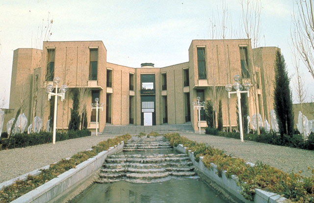 Water channel and rear façade of administration block from the courtyard