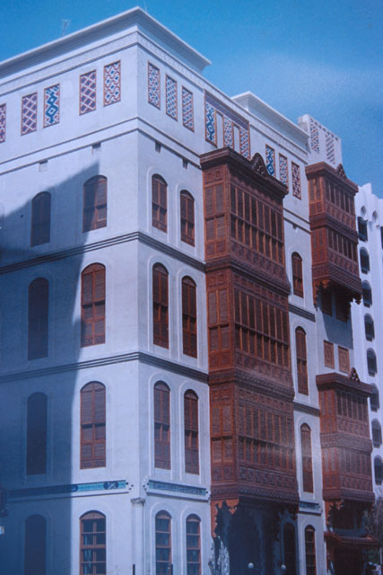 Exterior view showing extensive mashrabiyya work