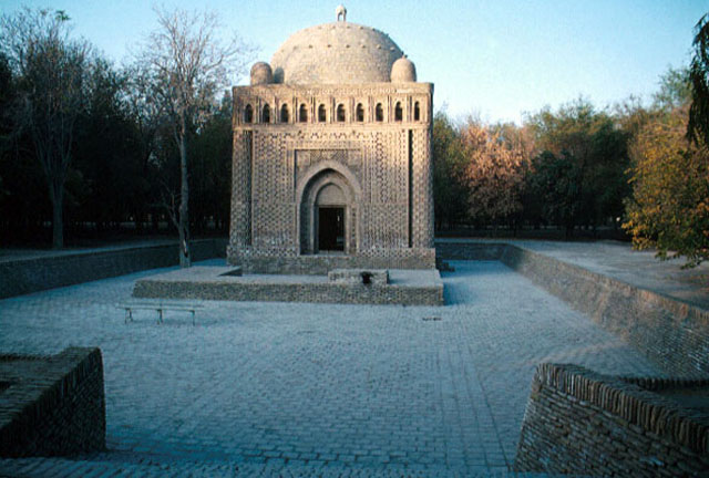 Main façade and approach to the mausoleum