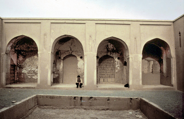 Vaulted sanctuary arcades of the internal courtyard