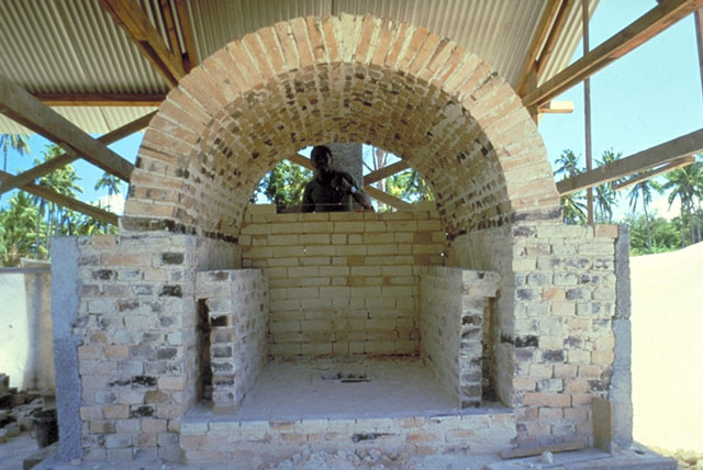 Construction of a kiln for firing clay