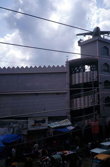 View from street to Aeroplane Mosque