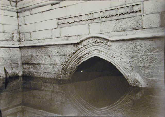 Arch of tunnel leading to Nile