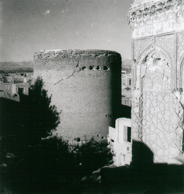 Elevated view, with Gunbad-i Qabud in the right foreground
