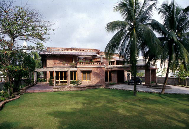 Muhammed Aziz Khan Residence - View from courtyard towards main approach