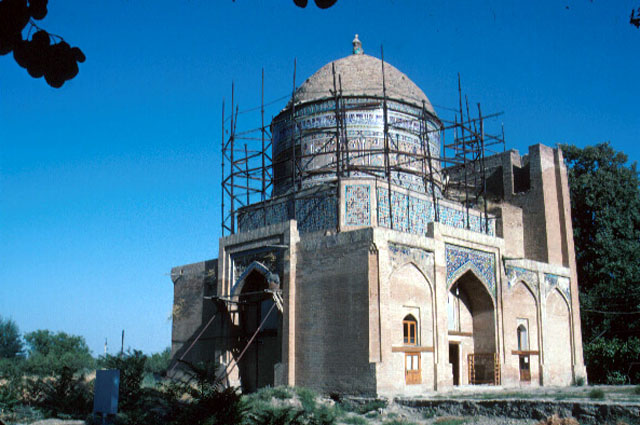 Khanqah-i 'Abdi Birun - Rear and side façades