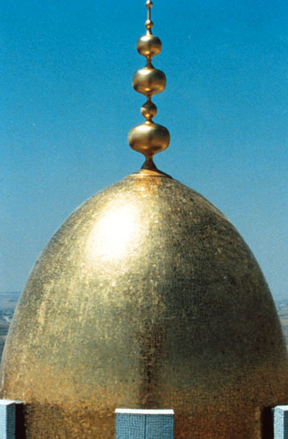 Gold-plated dome, close-up
