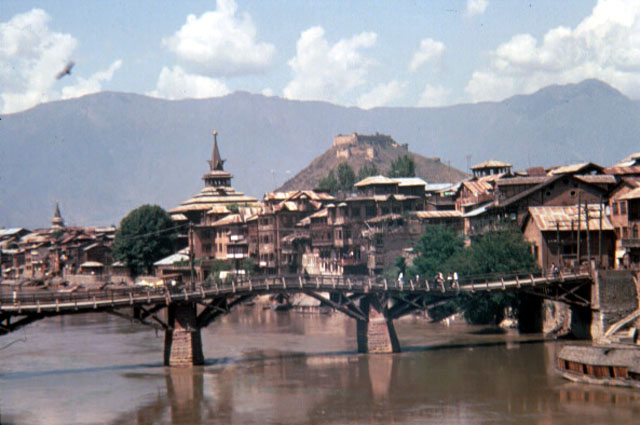 View of the old city fabric and and the Mosque as seen from the Jhelum River