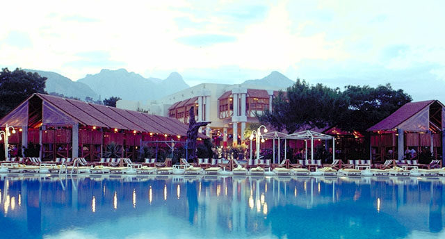 Swimming pool and restaurant