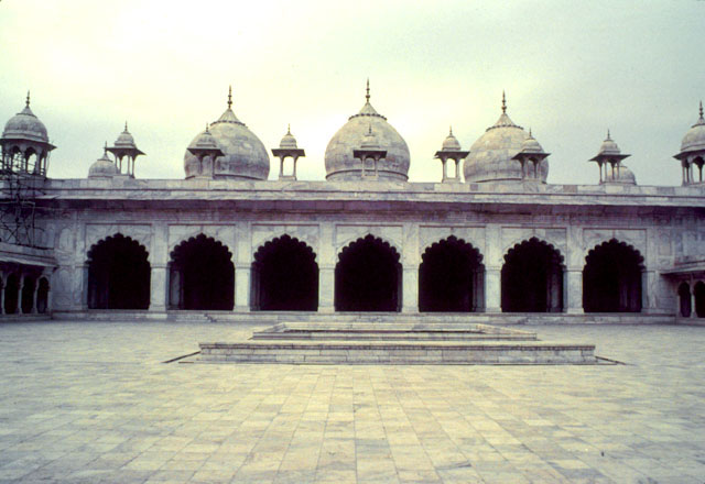 The courtyard façade of the prayer hall