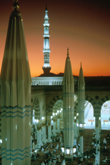 Prophet's Mosque Courtyard Treatment - Aerial view into courtyard serving as a prayer hall
