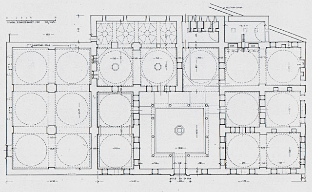 II. Bayezid Külliyesi (Istanbul) - Floor plan of the soup-kitchen (imaret) and the caravanserai (kervansaray), which consists of the six domed bays seen on the left