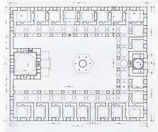 II. Bayezid Külliyesi (Istanbul) - Floor plan of the madrasa, with classroom seen to the right