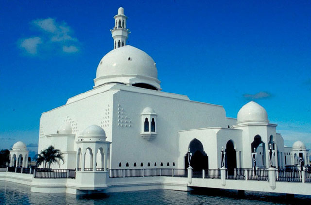 General view to Tengku Tengah Zaharah Mosque