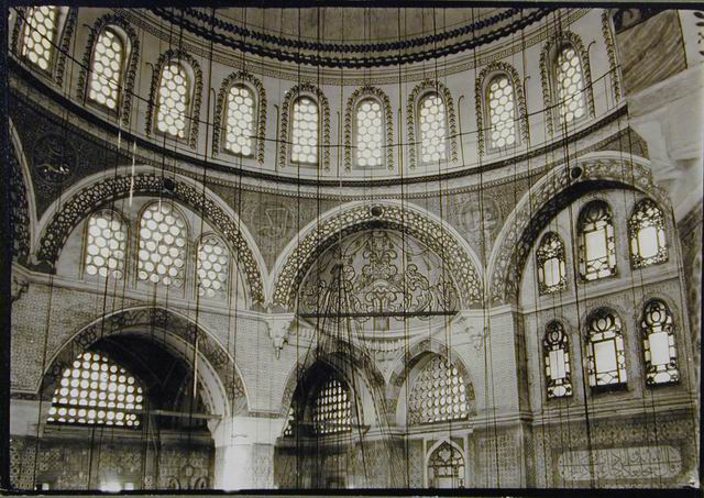 Rüstem Paşa Camii - Central area under dome