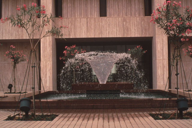 Exterior view showing fountain
