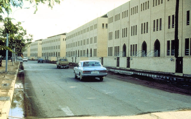 View along Abu Nawas Street, riverfront façade