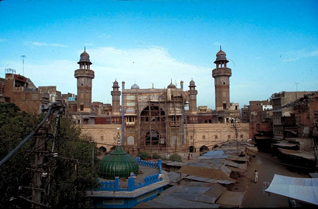 Wazir Khan Mosque Restoration - General view over Masjid Wazir Khan