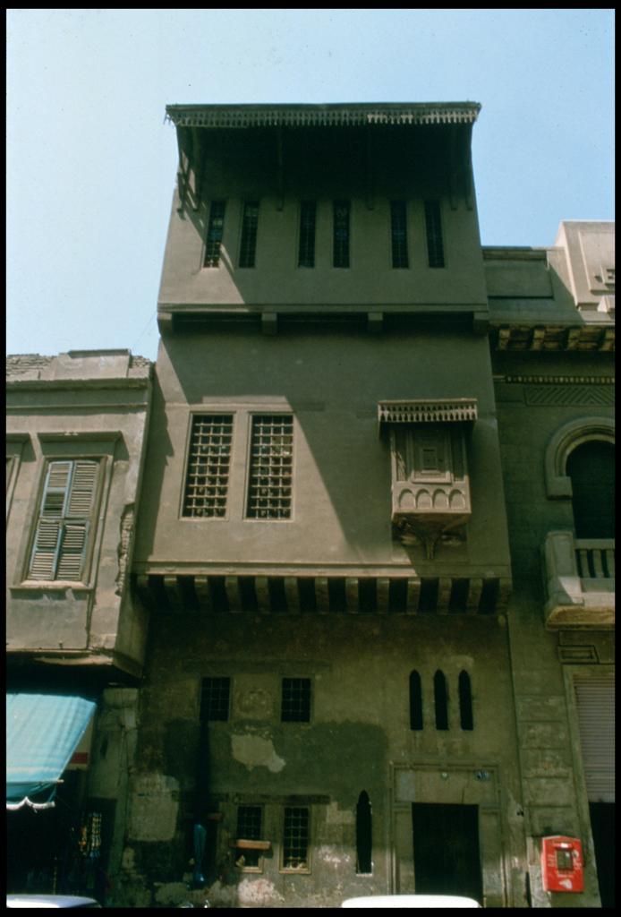 Exterior, central hall (qa'a) façade on Darb al-Qadi