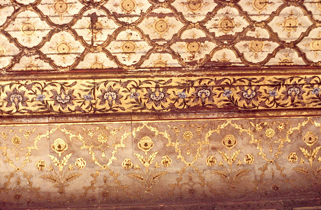 Divan-i Khas - Interior detail, painted ceiling decoration