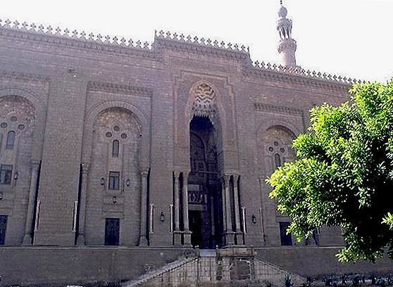 Front façade with main entrance