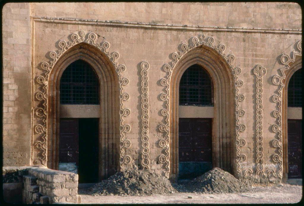 Courtyard detail; two eastern archways of the prayer hall façade