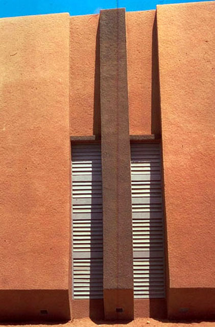 Agadez Courthouse - Main façade, detail