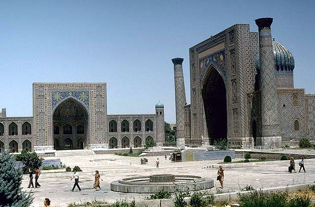 View from the southwest. The Shir Dar madrasah stands on the right, and the Tilla Kari madrasah on the left