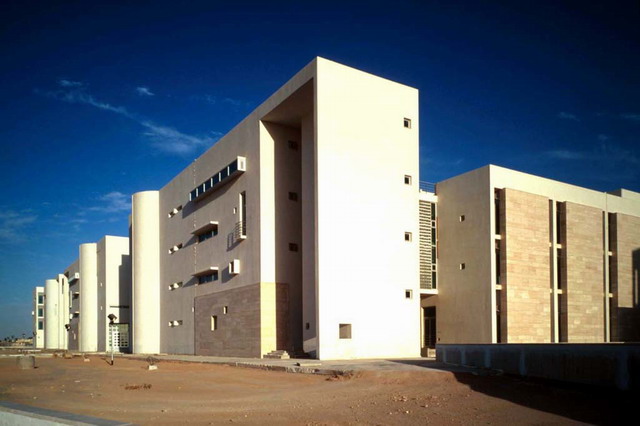 Administration center facing the desert