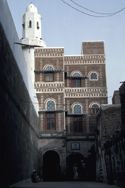 Jami' al-Kabir - Exterior northwest entrance and southwest minaret
