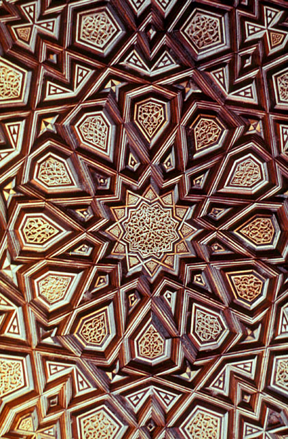 Sixfold Islamic Geometric Design