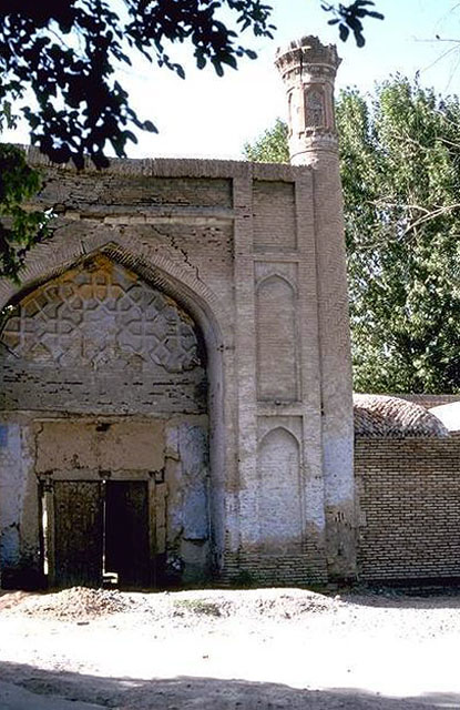 Exterior view showing serai and garden, with view of Gur Emir in background