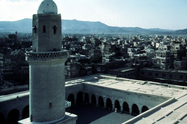 Jami' al-Kabir - View into the courtyard